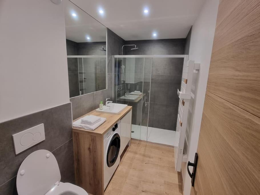 Superbe Appartement T2 Climatise, Idealement Situe Ужин Екстериор снимка